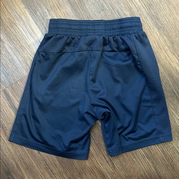 Athletic Works navy blue basketball shorts with side pockets, small 6/7 - Picture 2 of 2